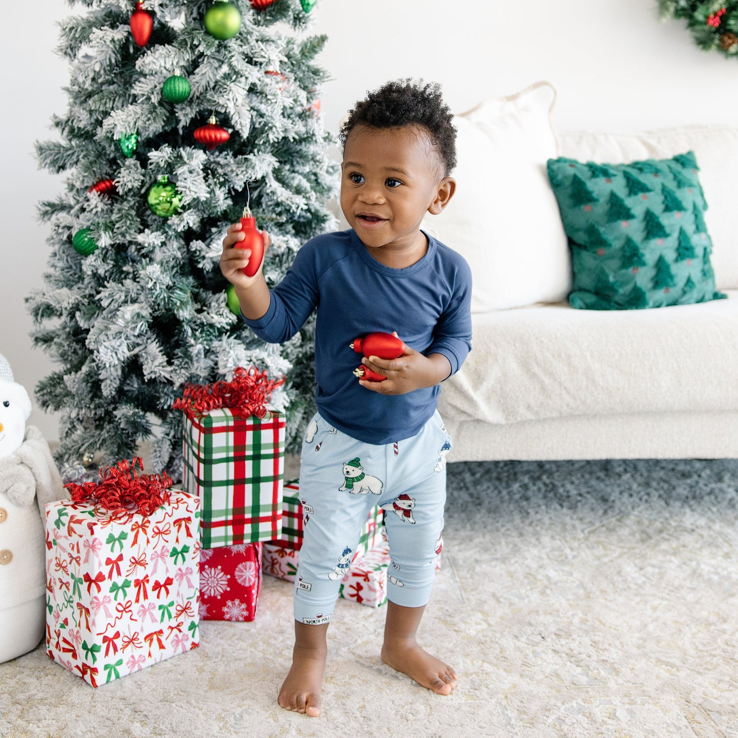 Long Sleeve Jogger Set in Chillin' with Bears