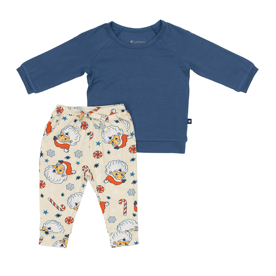Long Sleeve Jogger Set in Santa's Sleigh