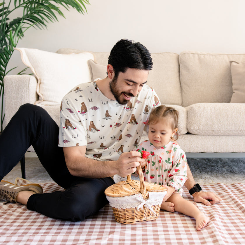 Men's Crew Neck Tee in Picnic
