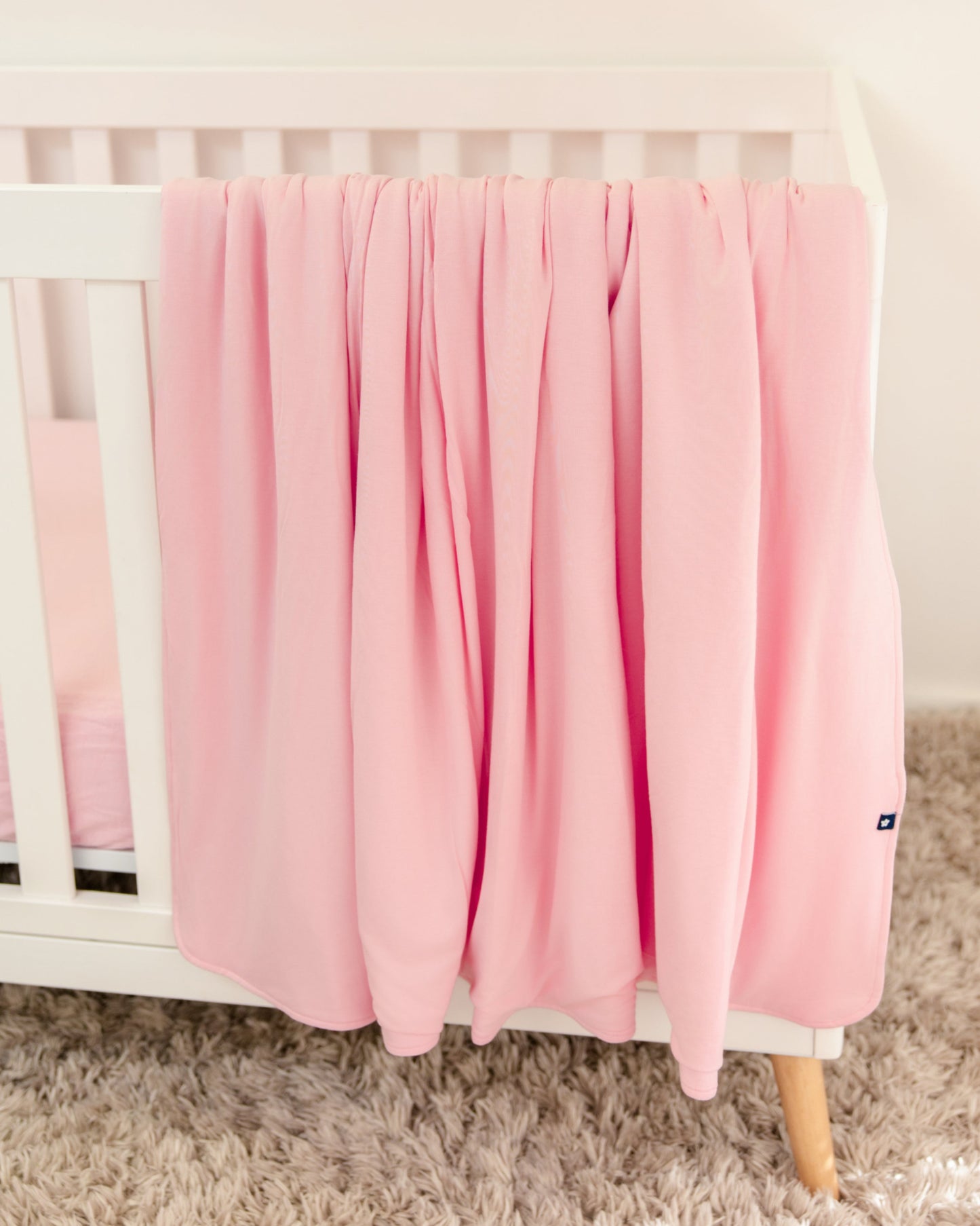 Cozy Blanket in Candy Pink