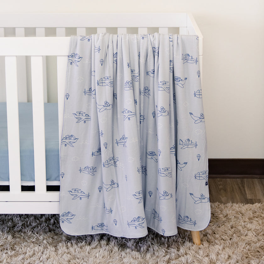 Cozy Blanket in Flurry Fliers