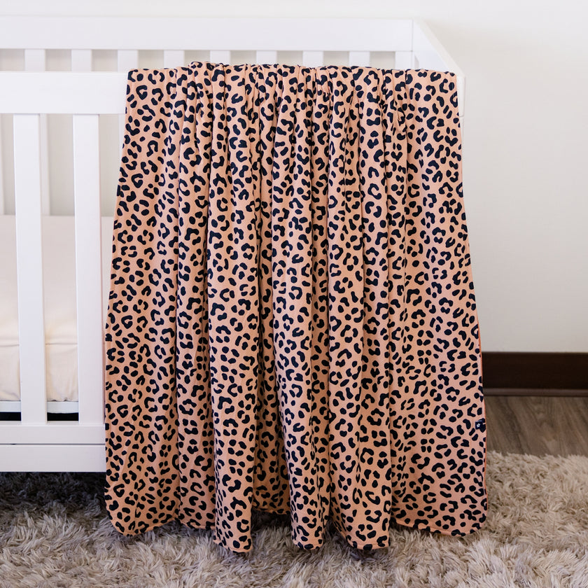 Cozy Blanket in Leopard