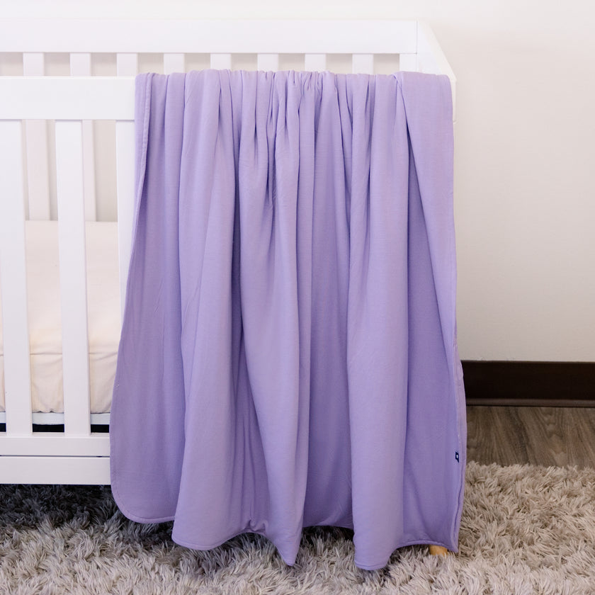 Cozy Blanket in Plum Pudding