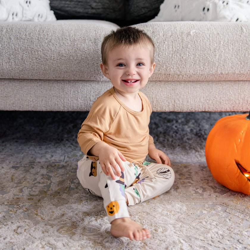 Long Sleeve Jogger Set in Boo Crew