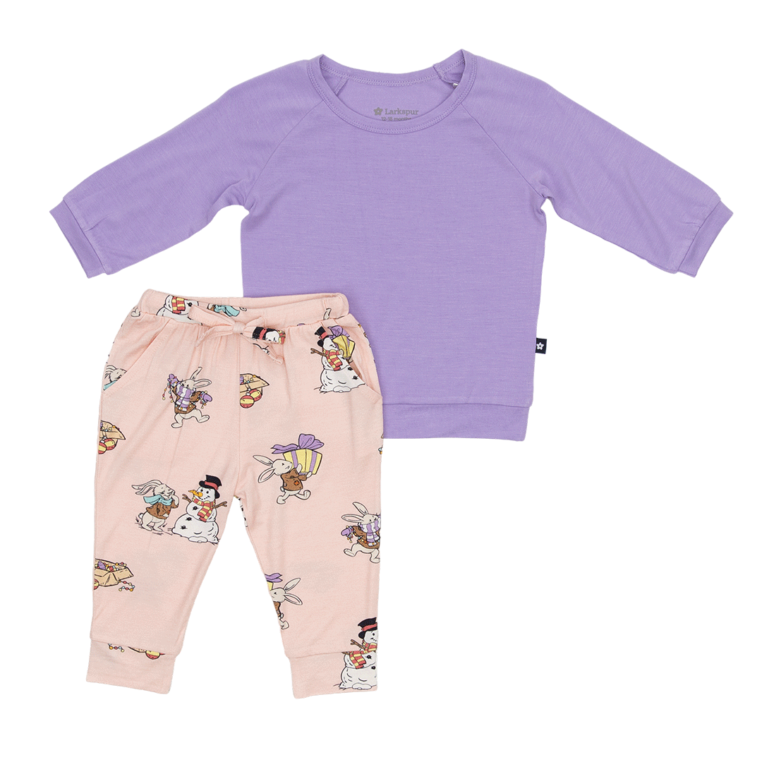 Long Sleeve Jogger Set in Hoppy Holidays