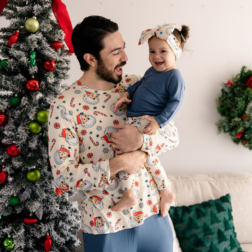 Long Sleeve Jogger Set in Santa's Sleigh