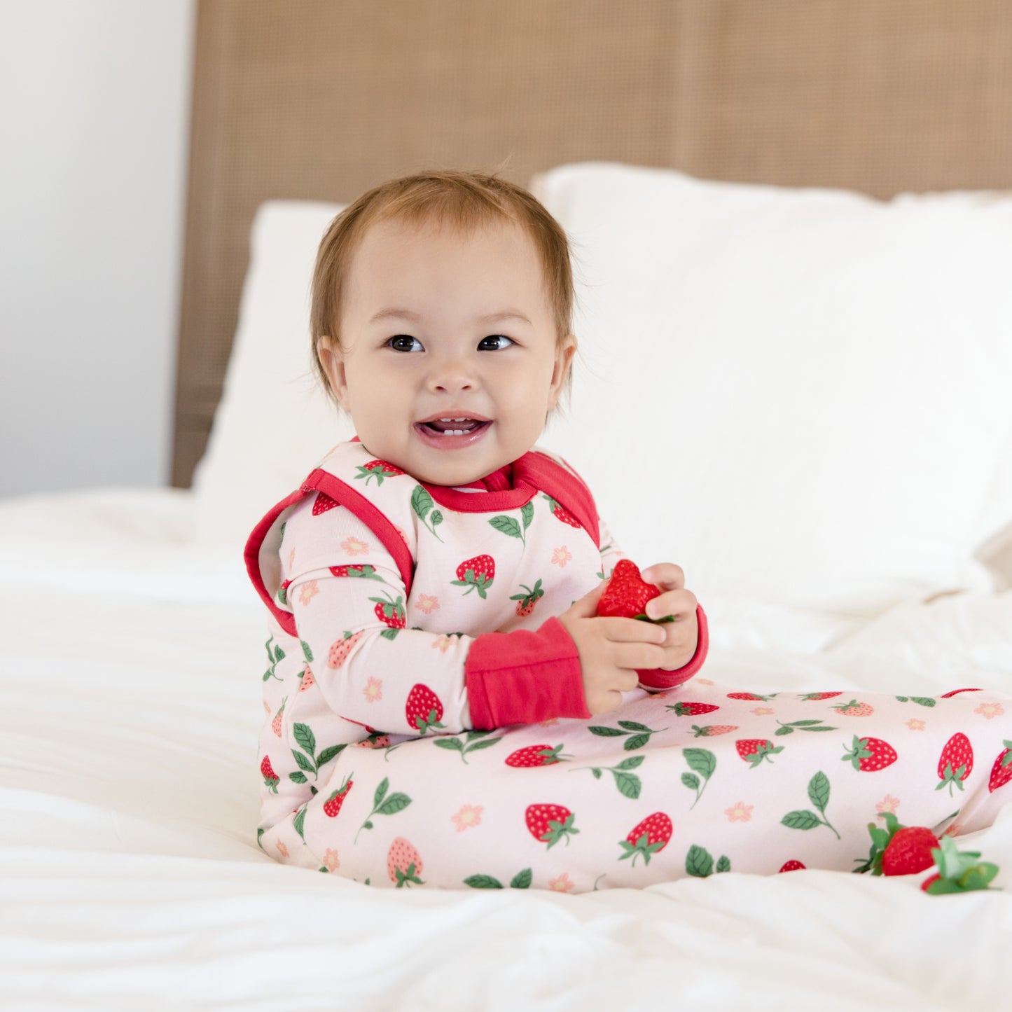 Sleep Sack in Strawberry Fields 1.0 TOG
