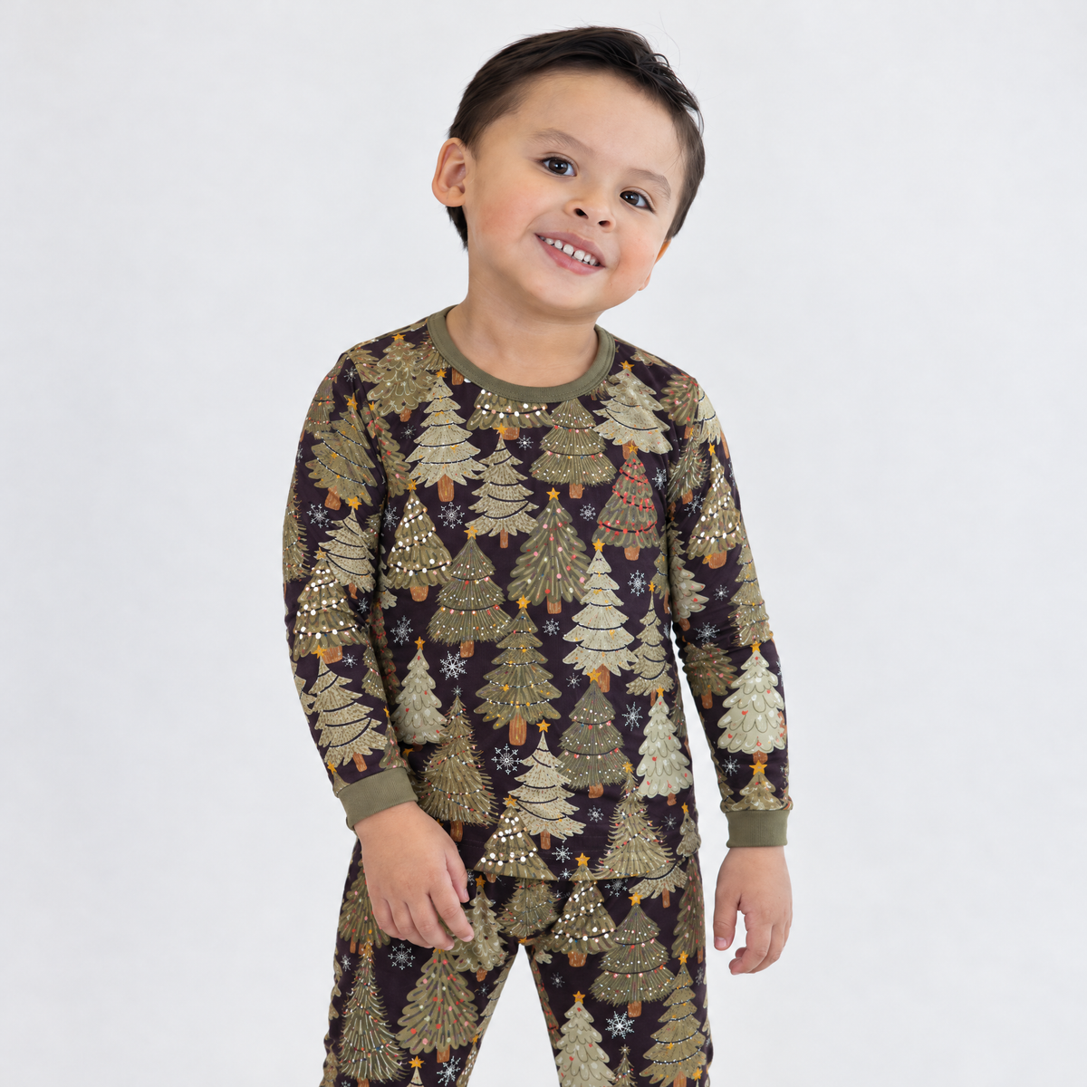 Long Sleeve Pajamas in Festive Trees