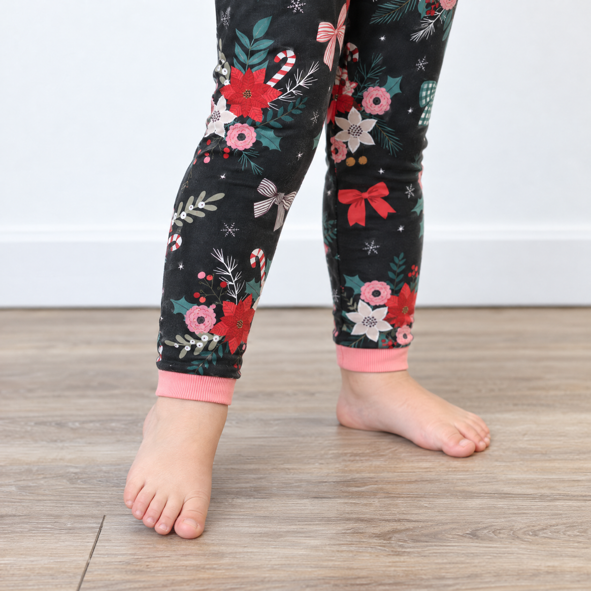 Long Sleeve Pajamas in Holly and Bloom
