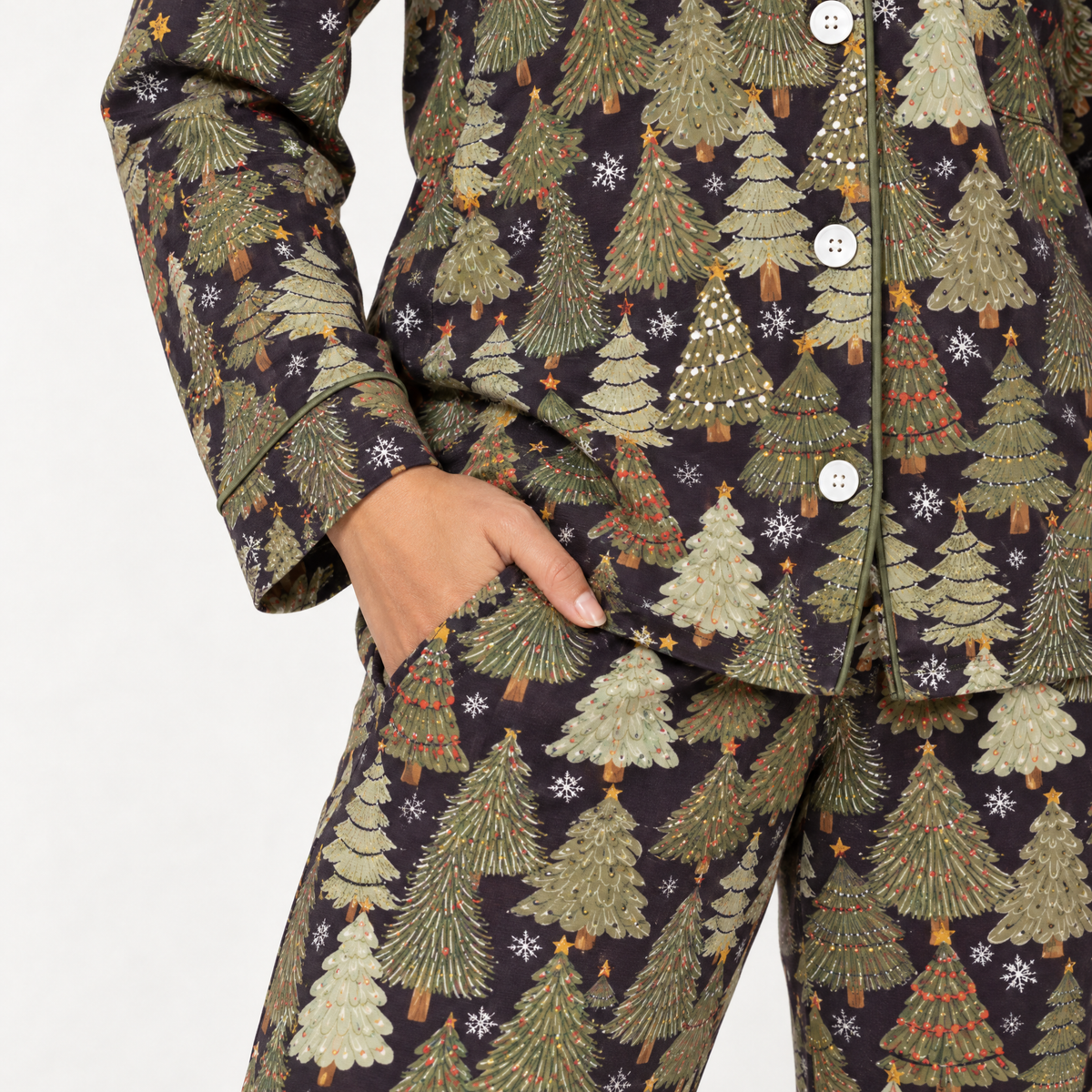 Women's Long Sleeve Pajamas in Festive Trees